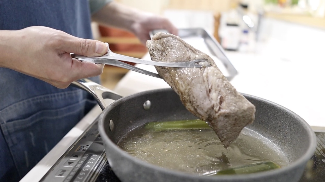冷豚 肉取り出し10分休ませる